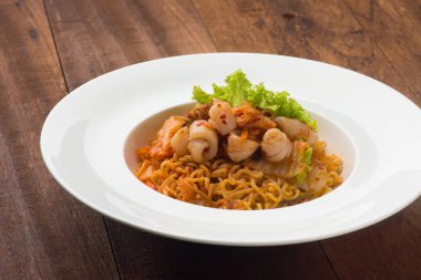 Kimchi kalamar ramen 