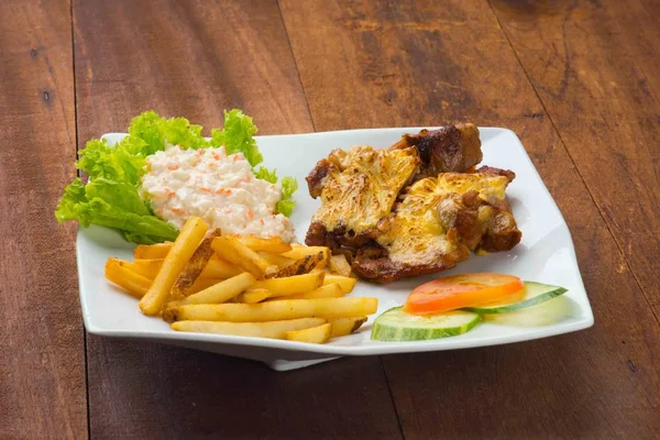 Peynirli tavuk biftek 