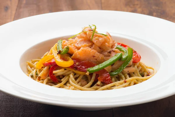 spagetti Füme somon ile