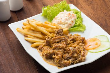 tavuk pirzola patates kızartması ile