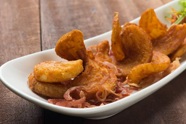 derin kızarmış patates dilimleri