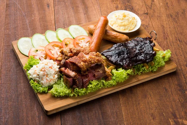 domuz knuckle kaburga ve sosis