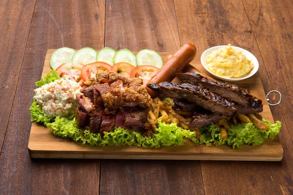 domuz knuckle kaburga ve sosis