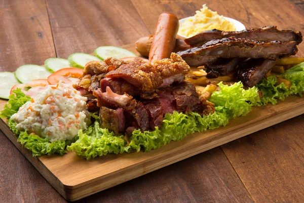 domuz knuckle kaburga ve sosis