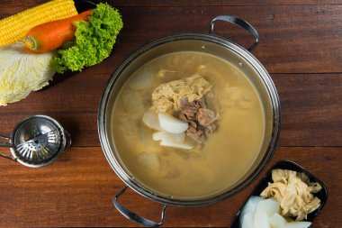 haşlanmış kuzu etli güveç