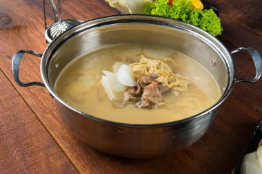 haşlanmış kuzu etli güveç