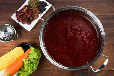 Çin baharatlı hotpot