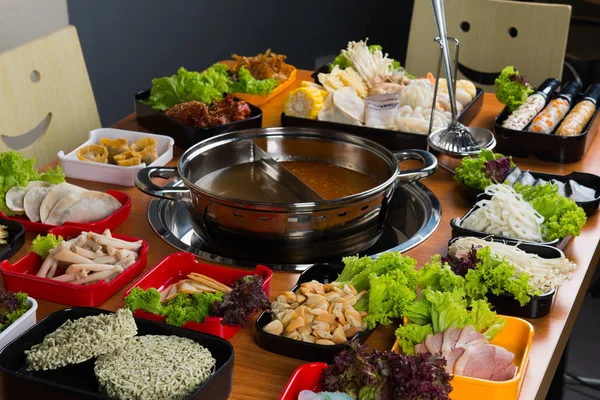  güveç Asya gıda ile