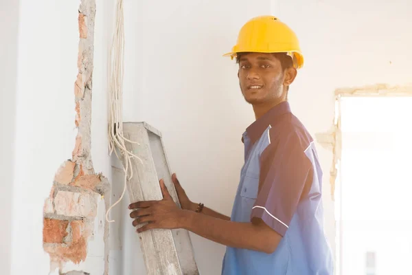 construction worker in hard hat