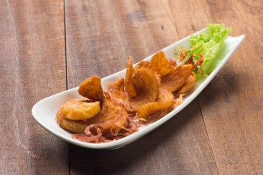 derin kızarmış patates dilimleri