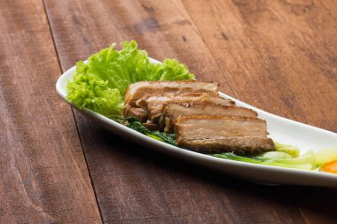 Kızarmış domuz eti