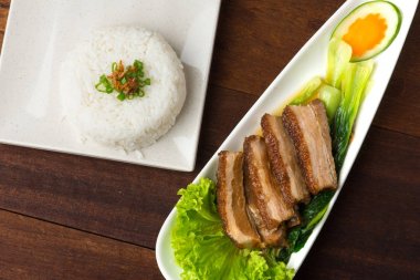 Kızarmış domuz eti