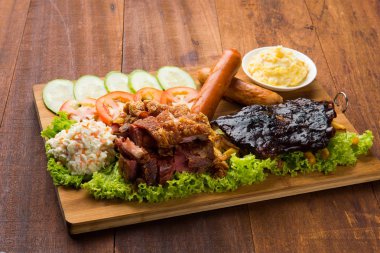 domuz knuckle kaburga ve sosis