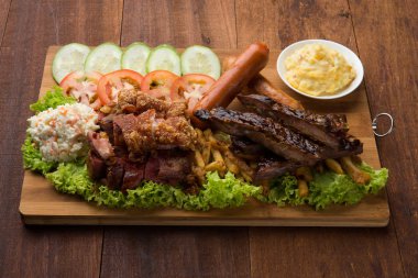 domuz knuckle kaburga ve sosis