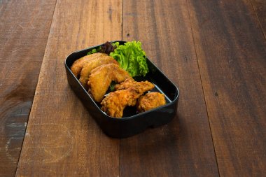 kızarmış tavuk pişirme tepsisi susam ile