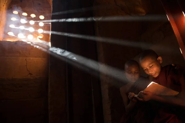 Monks Reading Monastry Sunlight Rays — Stock Photo, Image