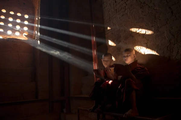 Monks Reading Monastry Sunlight Rays — Stock Photo, Image