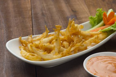 derin kızarmış gevrek balık 