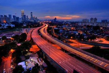 kuala lumpur gece görünümü 
