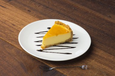 tahta arka plan ile sarı