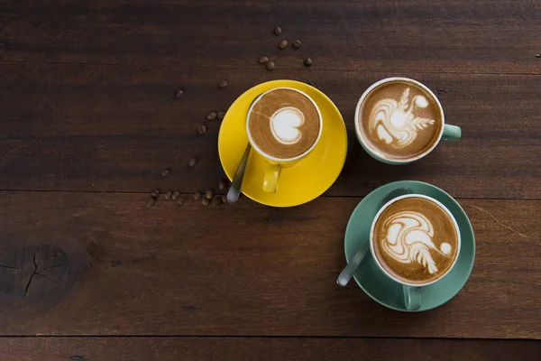 Latte Con Fondo Madera — Foto de Stock