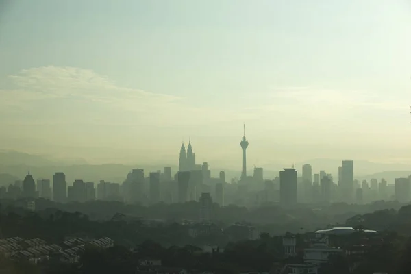 Skyline Van Kuala Lumpur Ochtend Bekijken Met Mist — Stockfoto