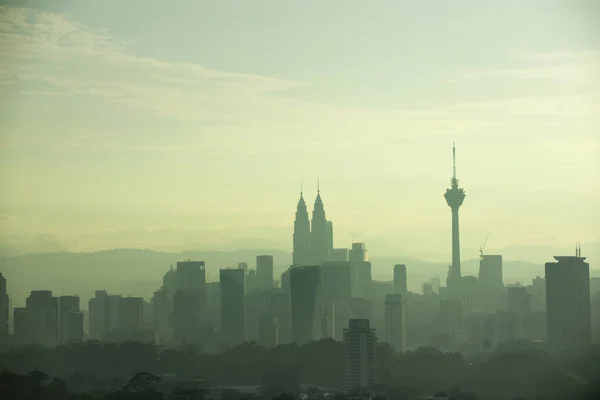 Skyline Van Kuala Lumpur Ochtend Bekijken Met Mist — Stockfoto