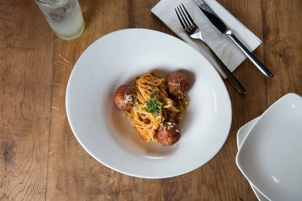 Top View Spaghetti Pasta Meatballs Tomato Sauce Wooden Table — Stock Photo, Image