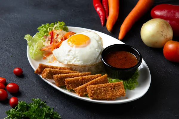 Close Shot Crispy Fried Chicken Fillet Curry Egg — Stock Photo, Image
