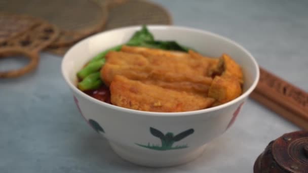 Primer Plano Imágenes Deliciosos Fideos Picantes Con Carne Tofu Tazón — Vídeos de Stock