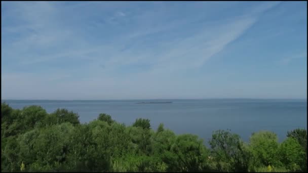 Rivière Volga Vue Panoramique Depuis Forêt — Video