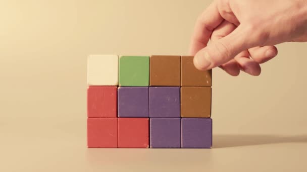 Mans mão desmantelamento 3D tetris — Vídeo de Stock