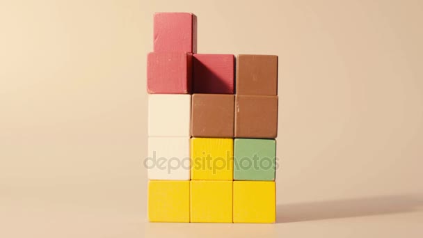 Männer Hand spielen 3d Tetris — Stockvideo