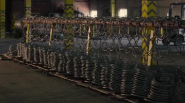 Metal bir net bir zincir zırh gibi bağlı