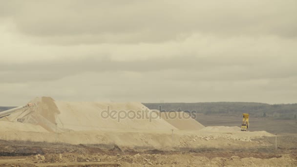 Truck working in a quarry — Stock Video