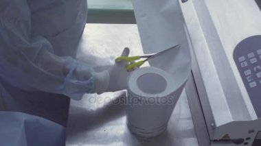 Plastik torbalarda tıbbi alet paketleme