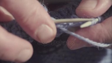 Yün kazak örgü el