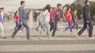 Dans Moskova. Çeşme dans insanlar