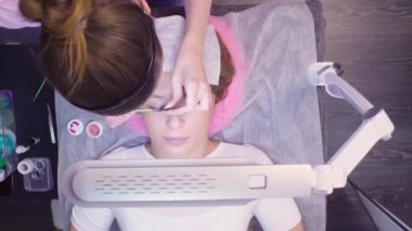 Master Güzellik Salonu eski kirpik kaldırır