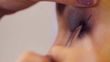 Anahat çizme makyaj sanatçısı