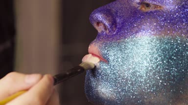 Yüz sanat. Temel uygulama makyaj sanatçısı