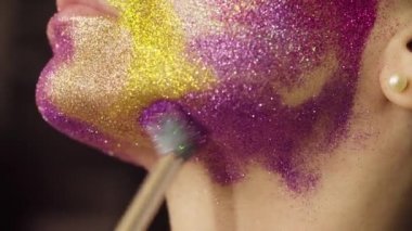 Yüz sanat. Boyama makyaj sanatçısı