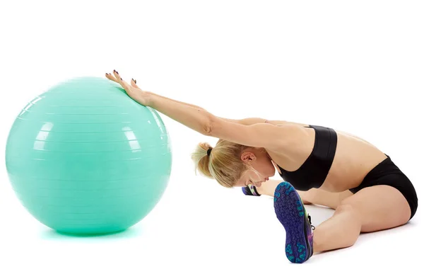 Fitness girl working with gym ball — Stock Photo, Image