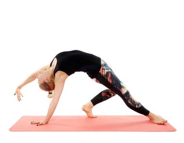 yoga öğretmeni pratik yoga