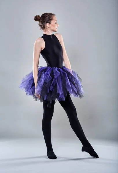 Young ballerina posing — Stock Photo, Image