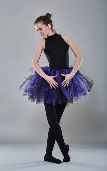 Giovane ballerina danza — Foto Stock