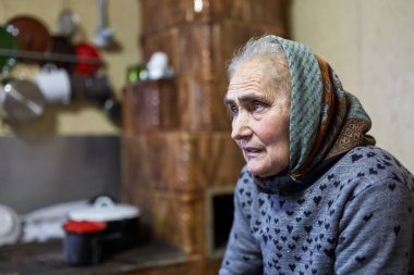 Üst düzey çiftçi kadın kapalı