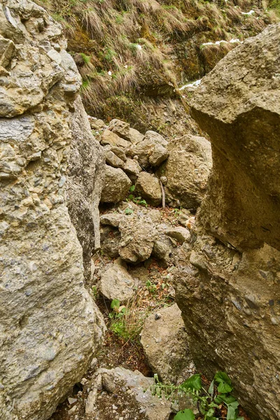 Avalancha de enormes rocas — Foto de Stock