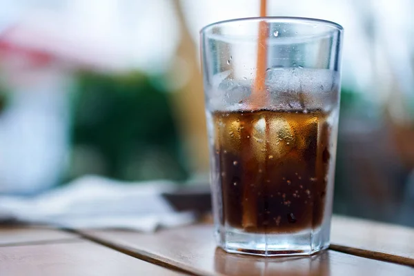 Glass of coke with ice — Stock Photo, Image