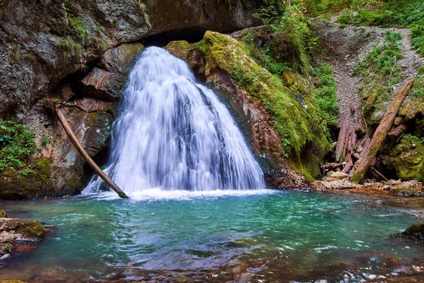 Beautiful fan waterfall — Stock Photo, Image